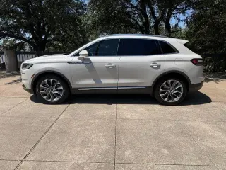 Lincoln Nautilus 2023 Reserve 4dr SUV