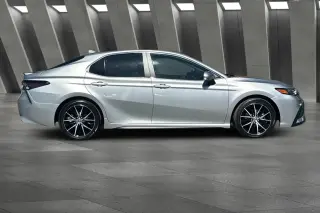 Toyota Camry Hybrid 2023 SE 4dr Sedan