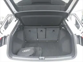 Audi Q4 e-tron 2025 AWD quattro Premium 55 4dr SUV