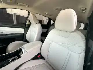 Hyundai TUCSON 2025 SE 4dr SUV