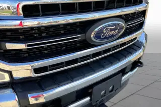 Ford F-250 Super Duty 2022 4x4 Lariat 4dr Crew Cab 8 ft. LB Pickup