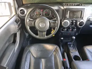 Jeep Wrangler Unlimited 2016 4x4 Rubicon 4dr SUV