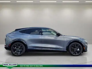 Ford Mustang Mach-E 2023 AWD Premium 4dr SUV