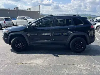 Jeep Cherokee 2019 4x4 Trailhawk 4dr SUV