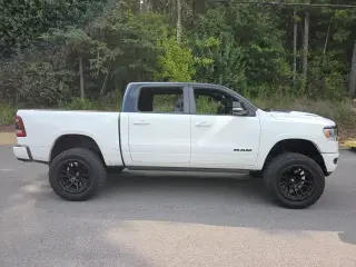 Ram 1500 2021 4x4 Laramie 4dr Crew Cab 5.6 ft. SB Pickup