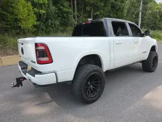Ram 1500 2021 4x4 Laramie 4dr Crew Cab 5.6 ft. SB Pickup