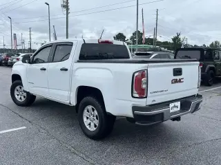 GMC Canyon 2018 4x2 Base 4dr Crew Cab 5 ft. SB