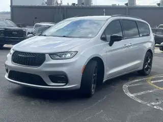 Chrysler Pacifica 2024 Touring L 4dr Mini-Van