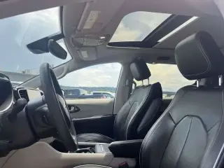 Chrysler Pacifica 2023 Limited 4dr Mini-Van