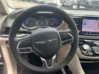 Chrysler Pacifica 2023 Limited 4dr Mini-Van