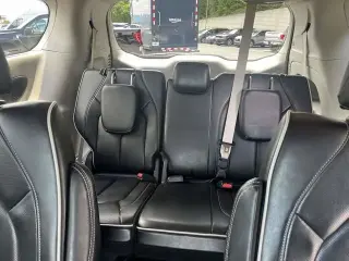 Chrysler Pacifica 2023 Limited 4dr Mini-Van