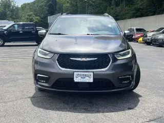 Chrysler Pacifica 2023 Limited 4dr Mini-Van