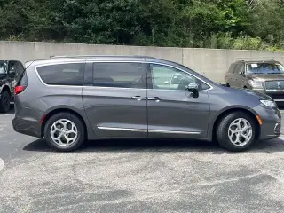 Chrysler Pacifica 2023 Limited 4dr Mini-Van