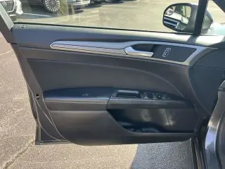 Ford Fusion 2018 SE 4dr Sedan