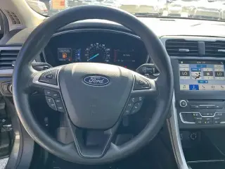 Ford Fusion 2018 SE 4dr Sedan