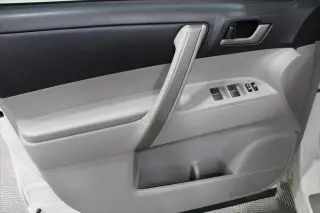 Toyota Highlander 2010 SE 4dr SUV