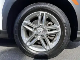 Hyundai KONA 2023 AWD SE 4dr Crossover