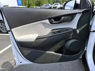 Hyundai KONA 2023 AWD SE 4dr Crossover