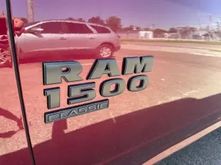 Ram 1500 Classic 2024 4x4 SLT 4dr Crew Cab 5.5 ft. SB Pickup