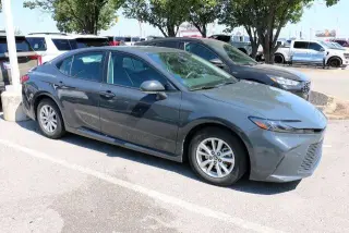 Toyota Camry 2025 SE 4dr Sedan