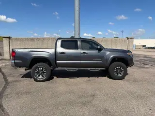 Toyota Tacoma 2017 4x4 TRD Pro 4dr Double Cab 5.0 ft SB 6A