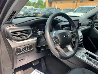 Ford Explorer 2023 AWD XLT 4dr SUV