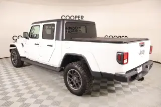 Jeep Gladiator 2022 4x4 Overland 4dr Crew Cab 5.0 ft. SB