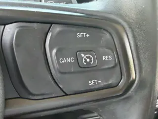Jeep Wrangler Unlimited 2018 4x4 Sport 4dr SUV (midyear release)