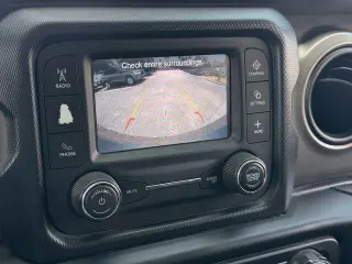 Jeep Wrangler Unlimited 2018 4x4 Sport 4dr SUV (midyear release)