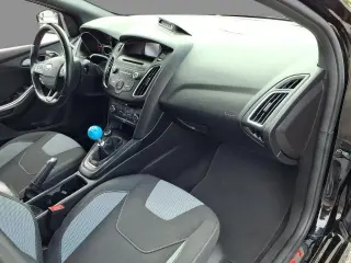 Ford Focus 2017 ST 4dr Hatchback