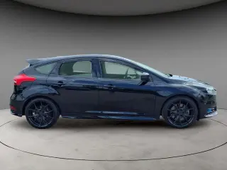 Ford Focus 2017 ST 4dr Hatchback