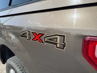 Ford F-150 2017 4x4 Lariat 4dr SuperCab 8 ft. LB