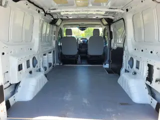 Ford Transit 2019 150 3dr SWB Low Roof Cargo Van w/Sliding Passenger Side Door