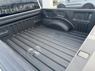 Ford F-150 2023 4x4 Lariat 4dr SuperCrew 5.5 ft. SB