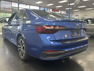 Volkswagen Jetta 2023 Sport 4dr Sedan 8A