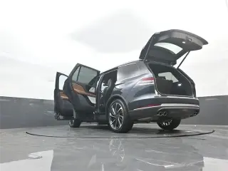 Lincoln Aviator 2022 Reserve 4dr SUV