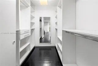 Propiedad en alquiler con 5 habitaciones y 3.5 baños en Miami