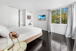 Propiedad en alquiler con 5 habitaciones y 3.5 baños en Miami