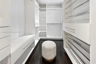 Propiedad en alquiler con 5 habitaciones y 3.5 baños en Miami
