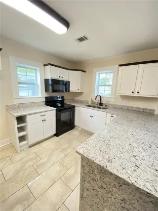 Propiedad en alquiler con 3 habitaciones y 2 baños en Savannah