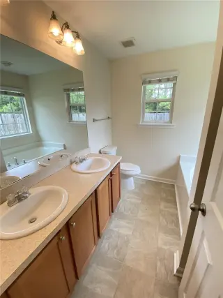 Propiedad en alquiler con 3 habitaciones y 2 baños en Savannah