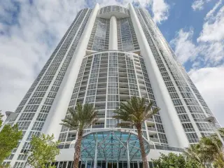 Propiedad en alquiler con 2 habitaciones y 2 baños en Sunny Isles Beach
