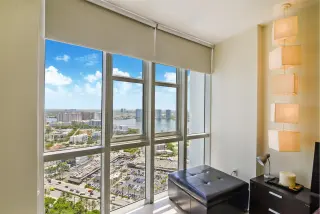 Propiedad en alquiler con 2 habitaciones y 2 baños en Sunny Isles Beach