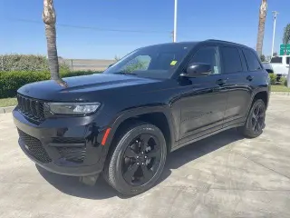 Jeep Grand Cherokee 2023 4x4 Laredo X 4dr SUV