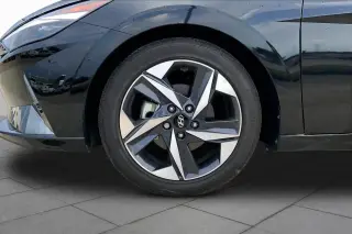 Hyundai ELANTRA 2023 Limited 4dr Sedan