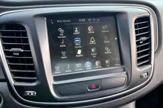Chrysler 200 2016 Limited Platinum 4dr Sedan
