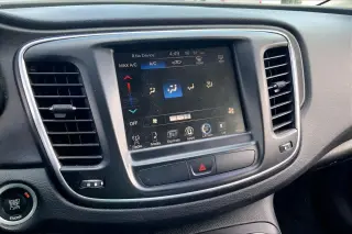 Chrysler 200 2016 Limited Platinum 4dr Sedan
