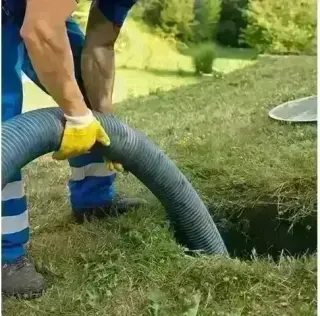 SOLICITO PLOMEROS