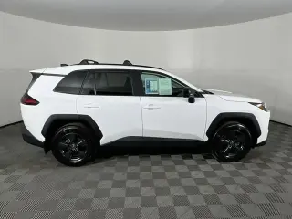Toyota RAV4 2026 LE 4dr SUV