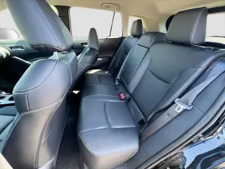 Toyota Corolla Cross 2024 XLE 4dr Crossover